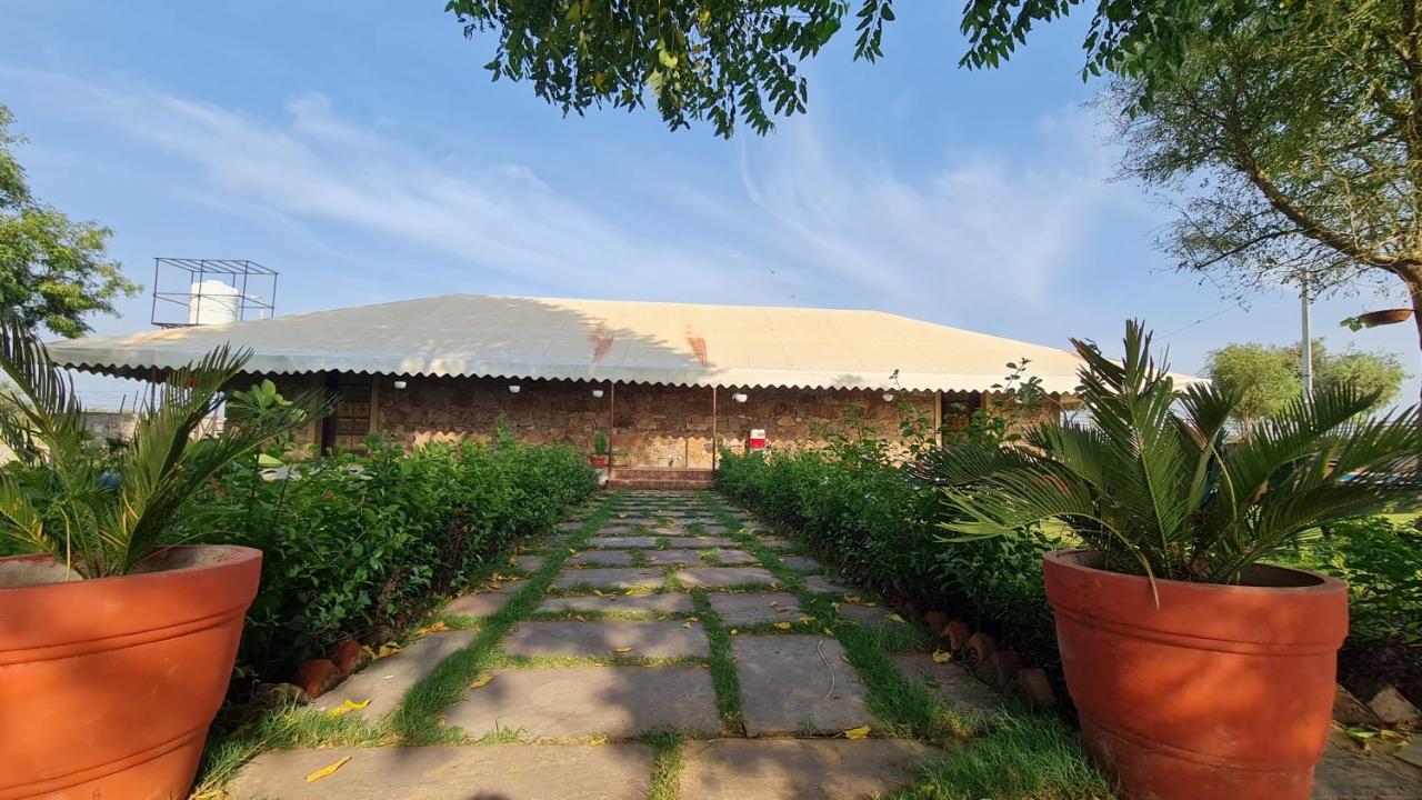 The Rustic Villa, A Stay With Luxuries Amenities And Exotic Nature Dzsaipur Kültér fotó