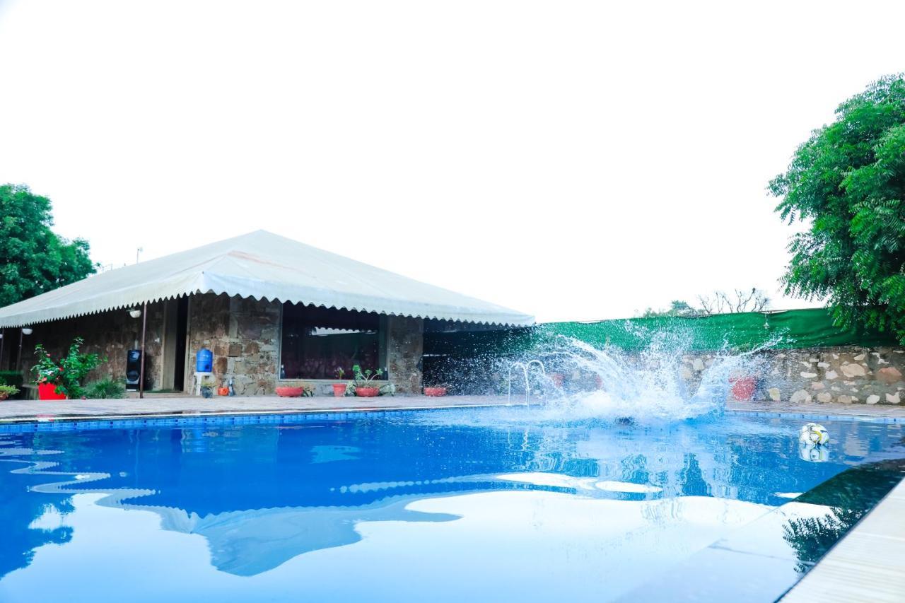 The Rustic Villa, A Stay With Luxuries Amenities And Exotic Nature Dzsaipur Kültér fotó