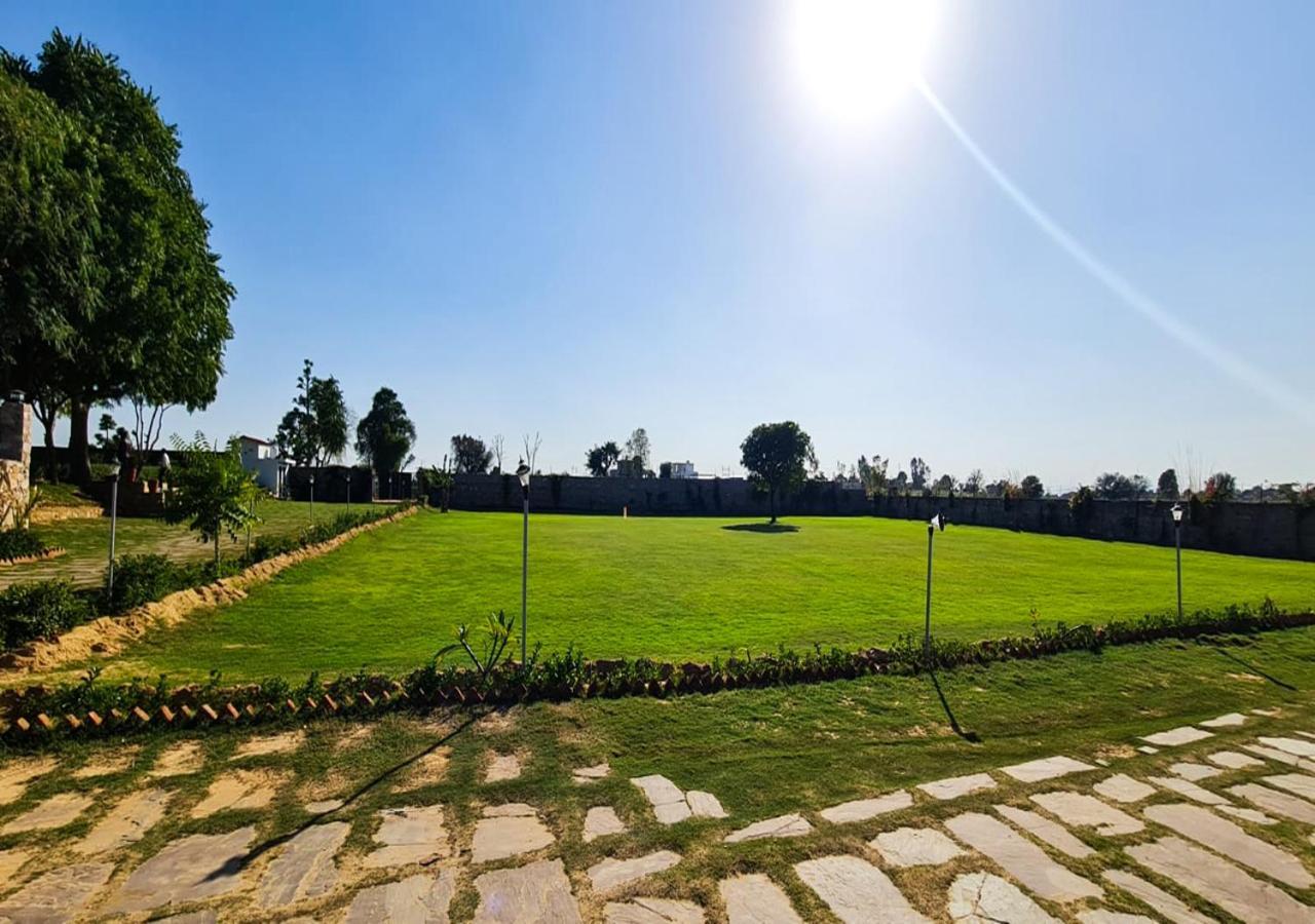 The Rustic Villa, A Stay With Luxuries Amenities And Exotic Nature Dzsaipur Kültér fotó